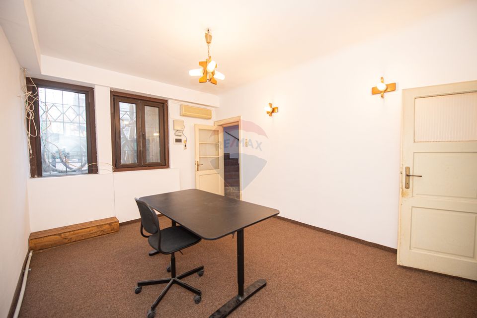 Vila de vanzare cu etaj Calea Calarasi Delea Veche