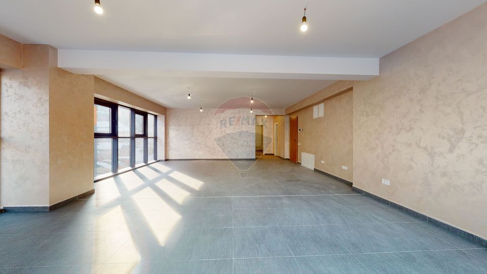 105sq.m Commercial Space for rent, Central area