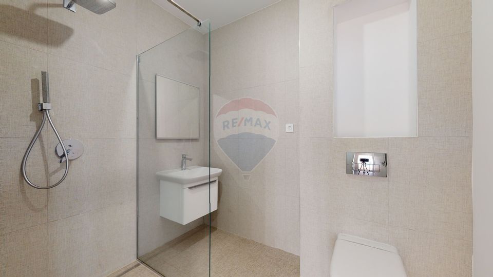 105sq.m Commercial Space for rent, Central area