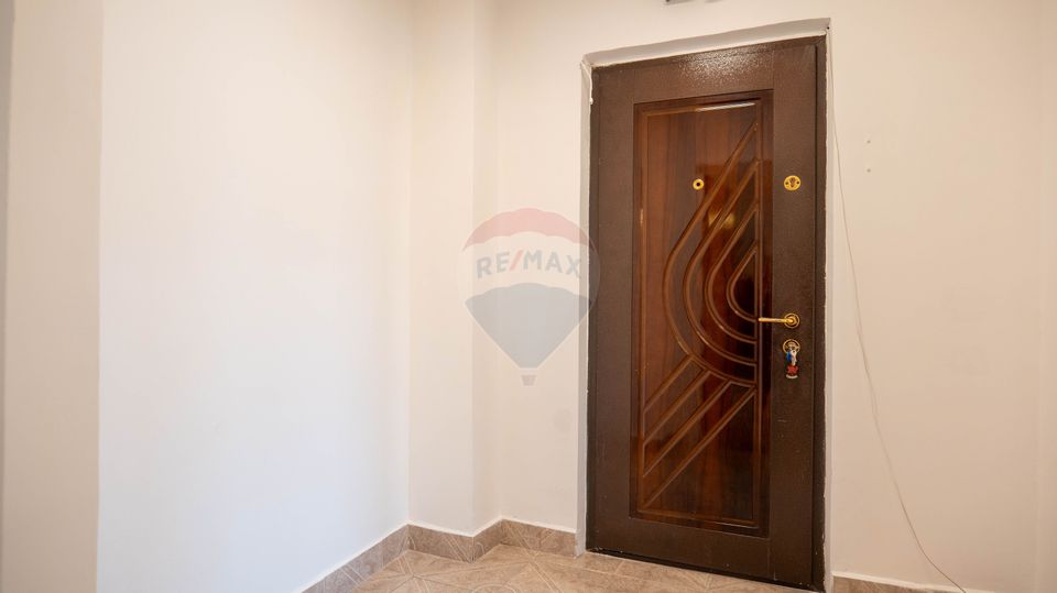Vanzare apartament 3 camere-renovat, luminos si spatios, zona Iancului