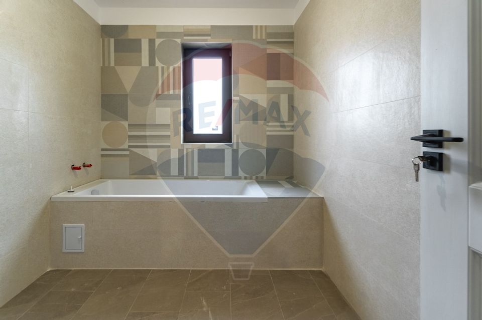 4 room House / Villa for sale