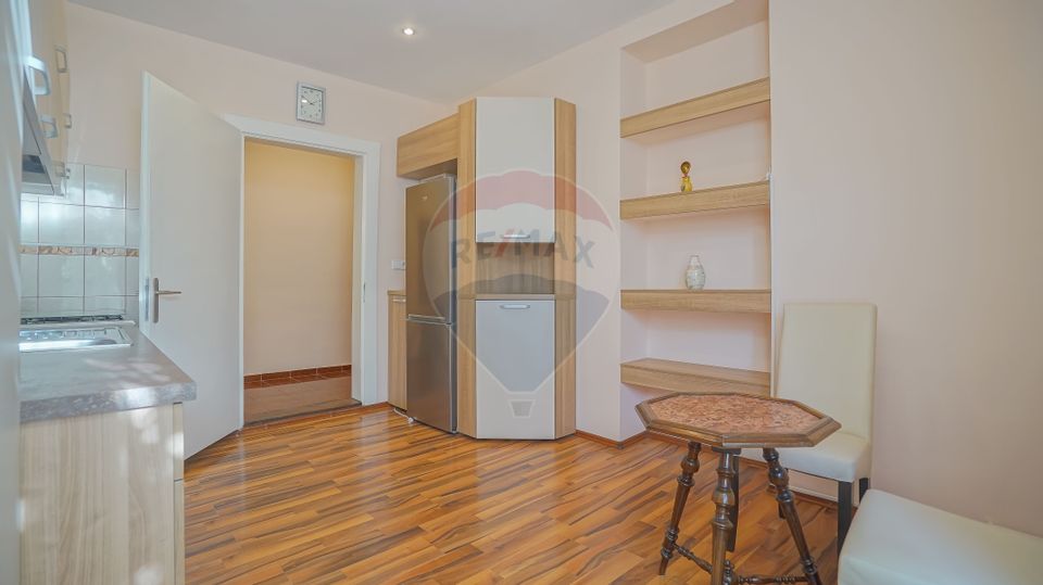 Apartament cu 3 camere de închiriat zona centrala Maior Cranta