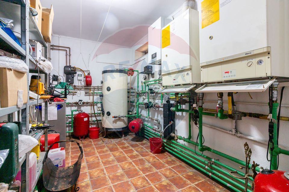 Villa for sale 14 rooms/SWIMMING POOL/ GENEROUS LAND/ BRAGADIRU-ILFOV