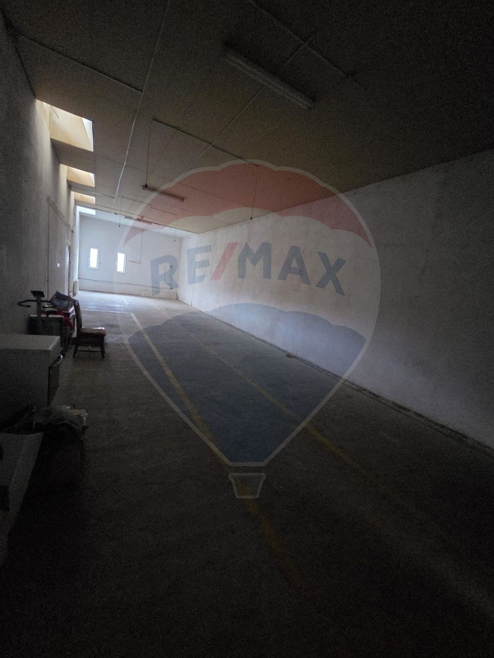 Ansamblu casa de locuit, hala productie ,spatiu de birouri si teren