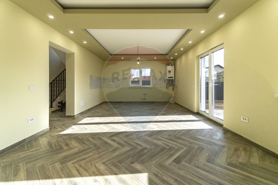 5 room House / Villa for sale