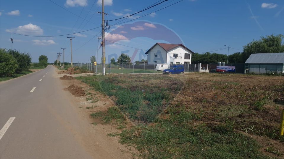 Teren de vanzare comuna Ciolpani, sat Piscu