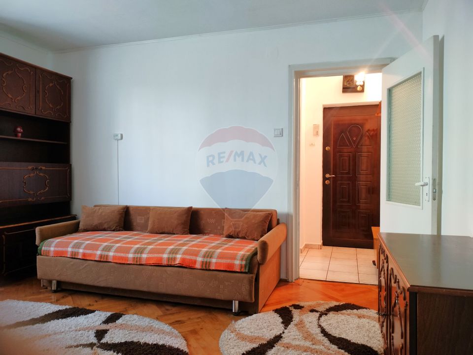 Apartament doua camere,etaj 1