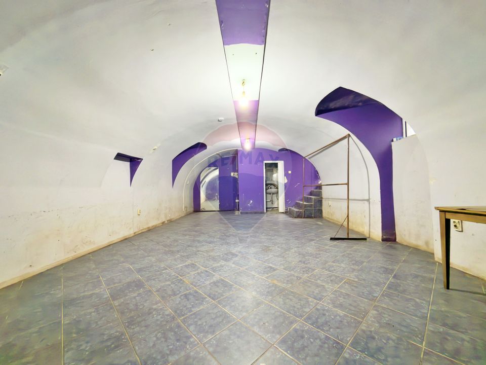 45sq.m Commercial Space for sale, Central area