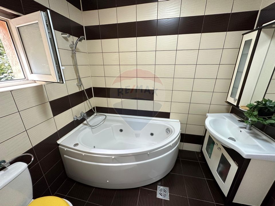 Apartament cu 3 camere de închiriat în Andrei Mureșanu