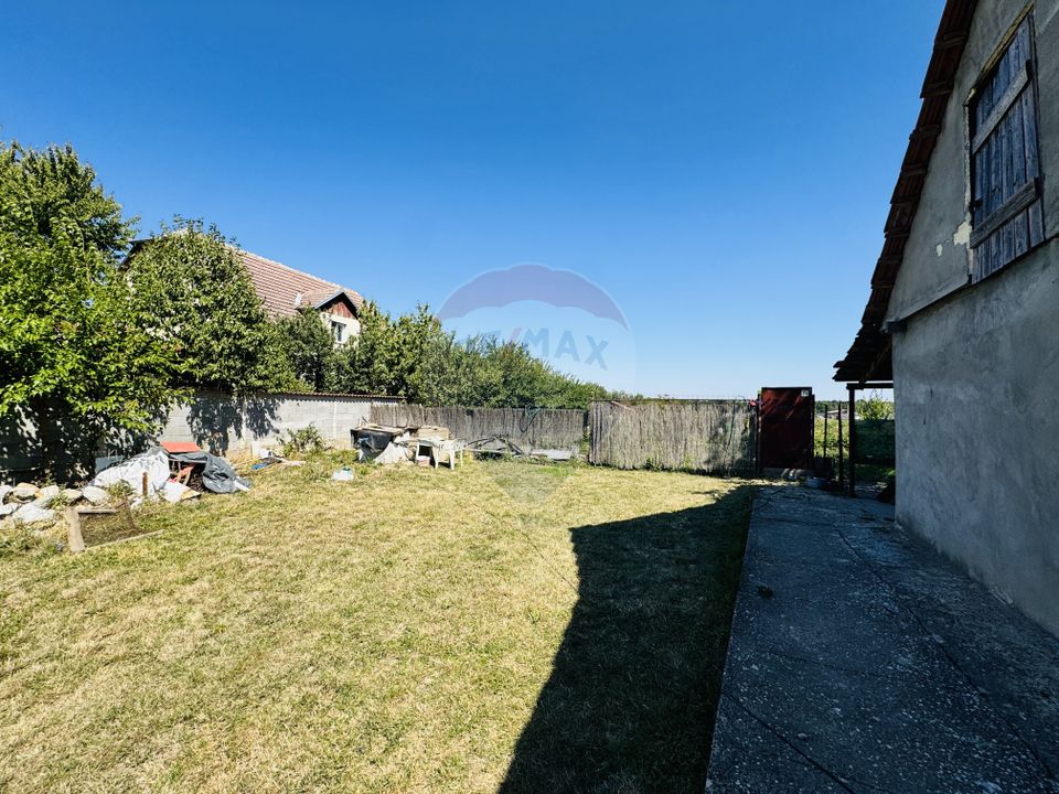 Teren 6,210mp Apateu / Strada Principala