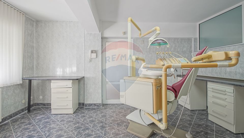 245sq.m Commercial Space for rent, Ultracentral area