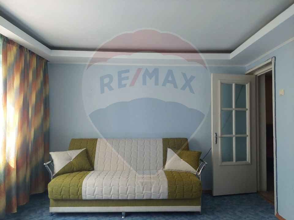 Apartament 3 camere decomantdate Slanic Moldova