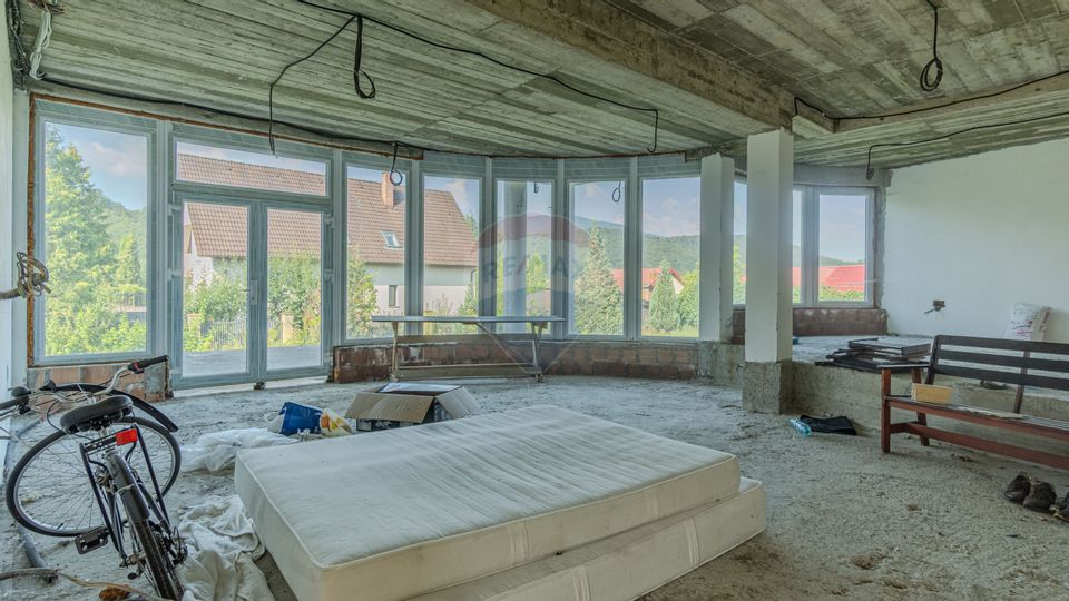 COMISION 0 | CASA LA GATA | TEREN 1322 MP | PISCINA | SAUNA | 5 TERASE