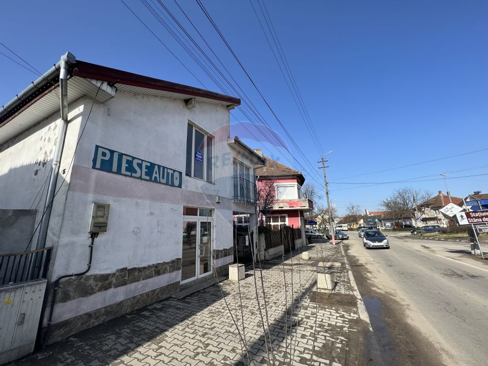 74sq.m Commercial Space for rent, Ultracentral area