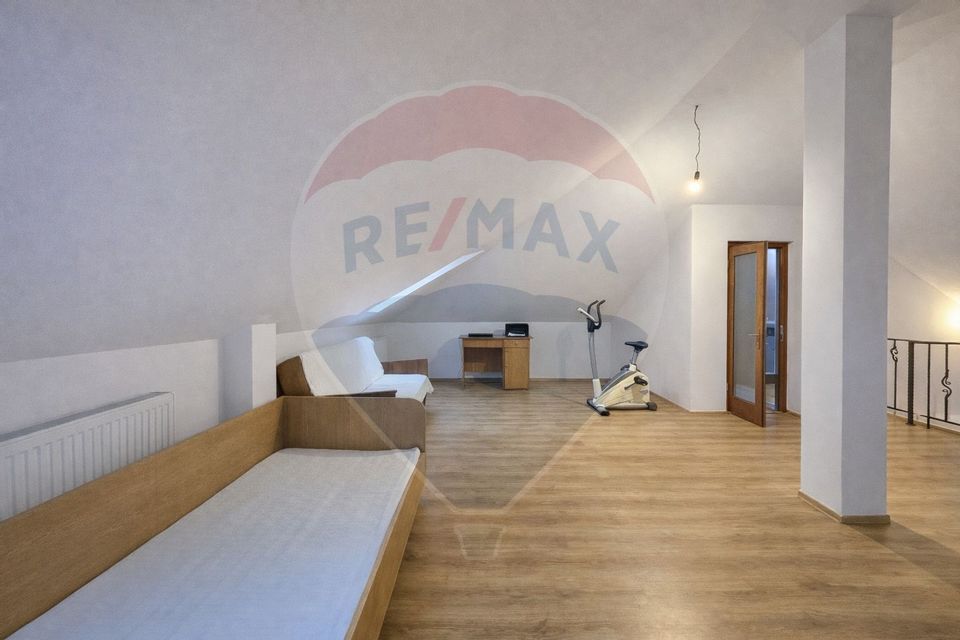 5 room House / Villa for sale