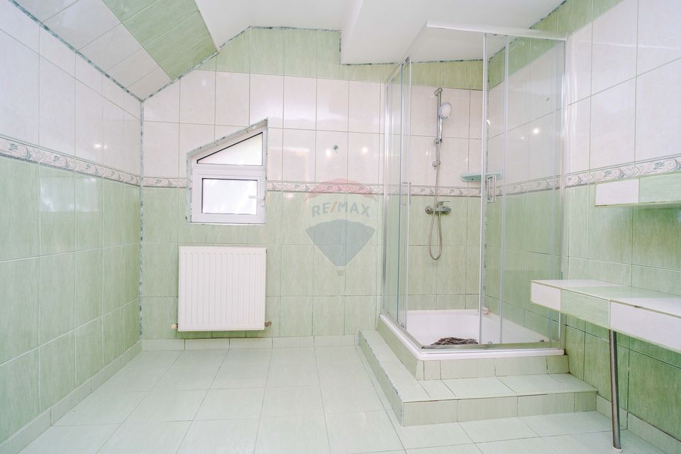 Casă / Vilă de Vânzare 200mp Teren 870mp Str. Soarelui - Valea Lupului