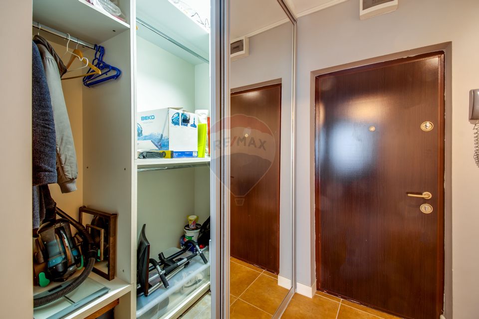 Apartament 2 camere de vanzare, bloc 1982, 57 mp, priveliste superba