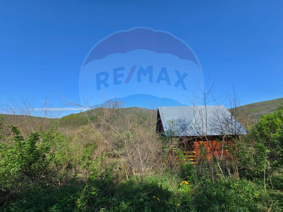 Land 3,350sqm Stejeris / Drumul FN