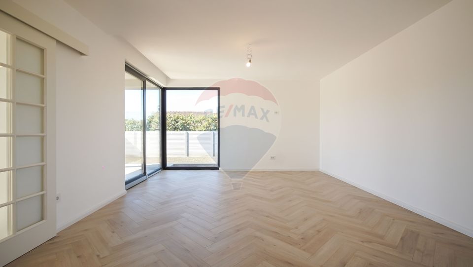 Casă / Vilă cu 5 camere de vânzare