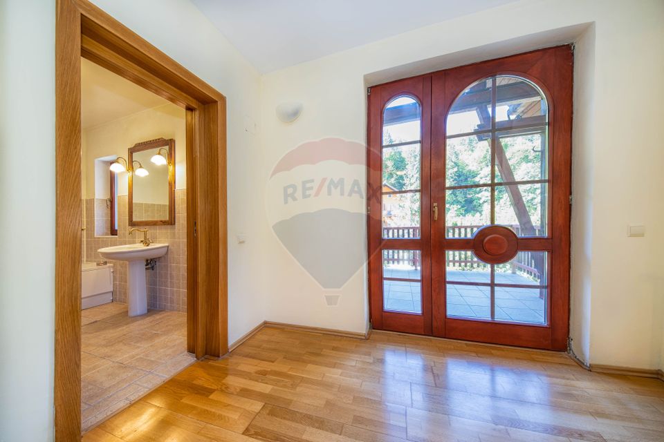 Vilă Moieciu, 375 mp util + teren 2.992 mp, View - Comision 0