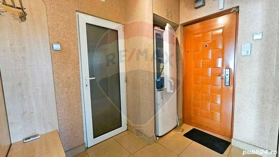 Apartament 2 camere, decomandat, centrala proprie, Podgoria, Et3, lift