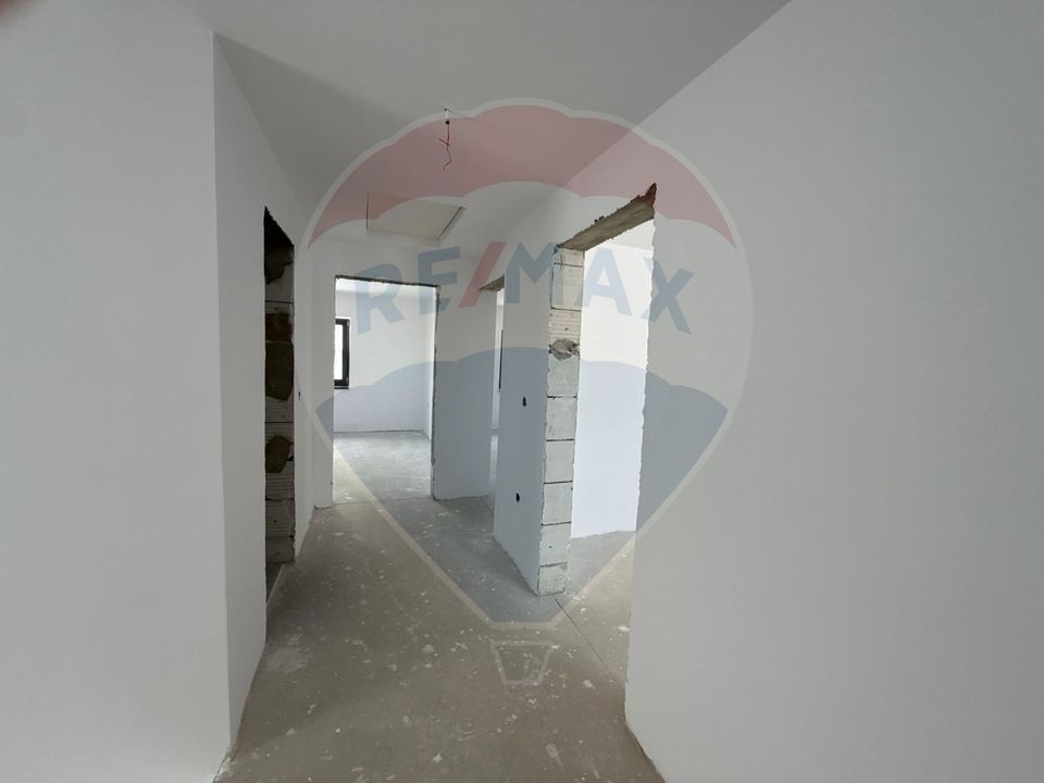 Casă / Vilă cu 4 camere de vânzare în zona Lascar Catargiu