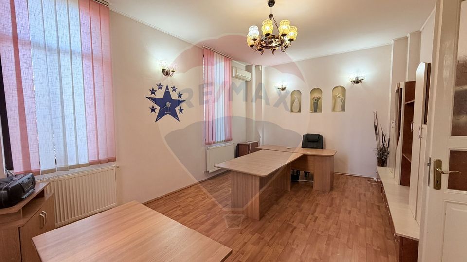 4 room House / Villa for sale, Central area