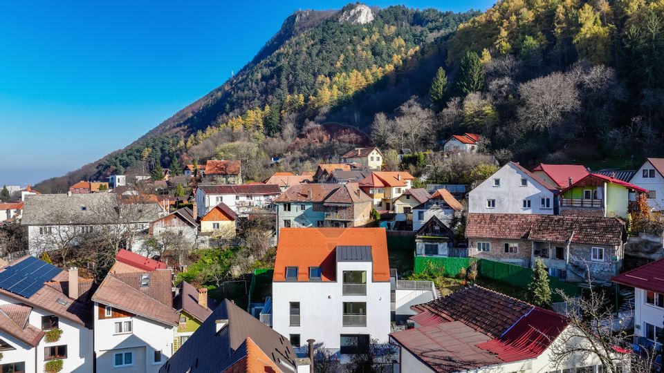 Armonie între tradiție și modernitate – Vilă contemporană în Brasov