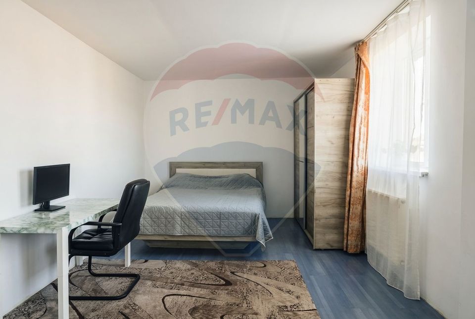 8 room House / Villa for sale, Sud-Est area