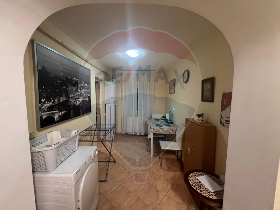 Apartament cu 2 camere de vânzare în zona Sud-Vest