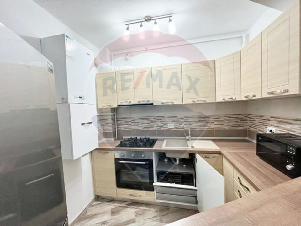 Apartament 3 camere de inchiriat str Ogorului