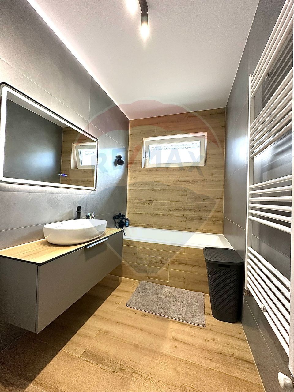 4 room House / Villa for sale