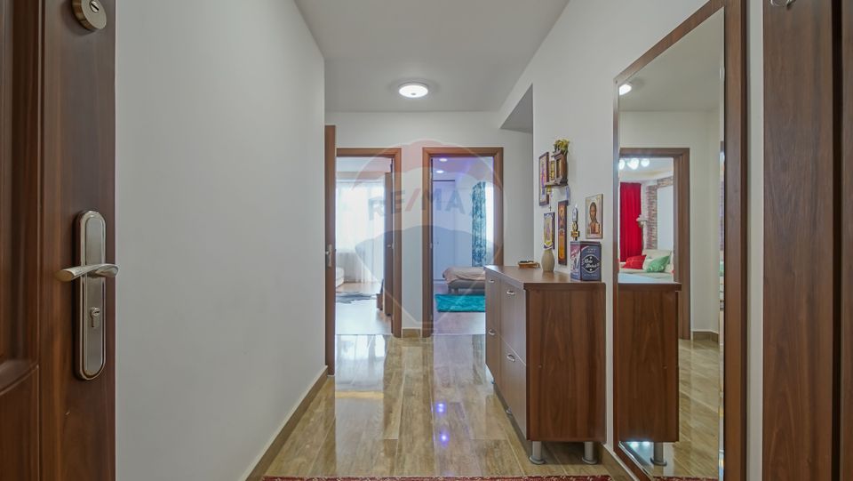 3 room Apartment for sale, Tractorul area