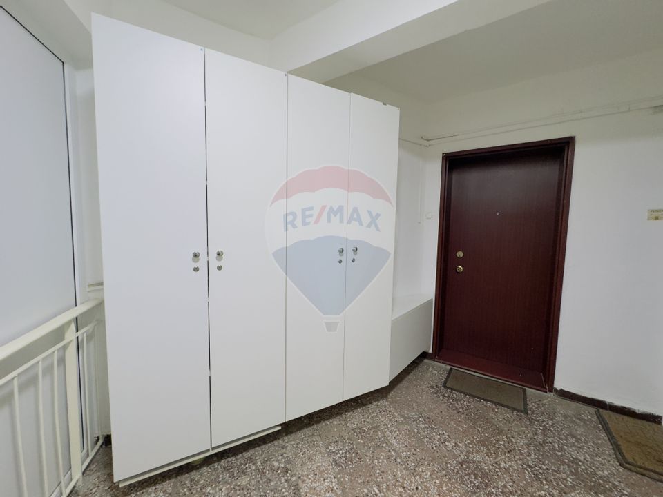 Apartament cu 3 camere + terasa inchisa (camera)  zona Decebal/Dacia