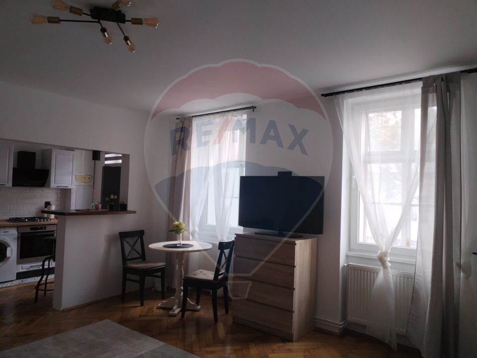 Apartament cu 1 camere de închiriat în zona Centrul Istoric
