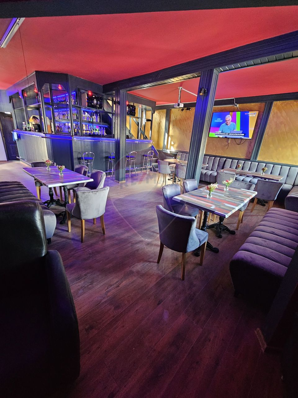 180sq.m Commercial Space for rent