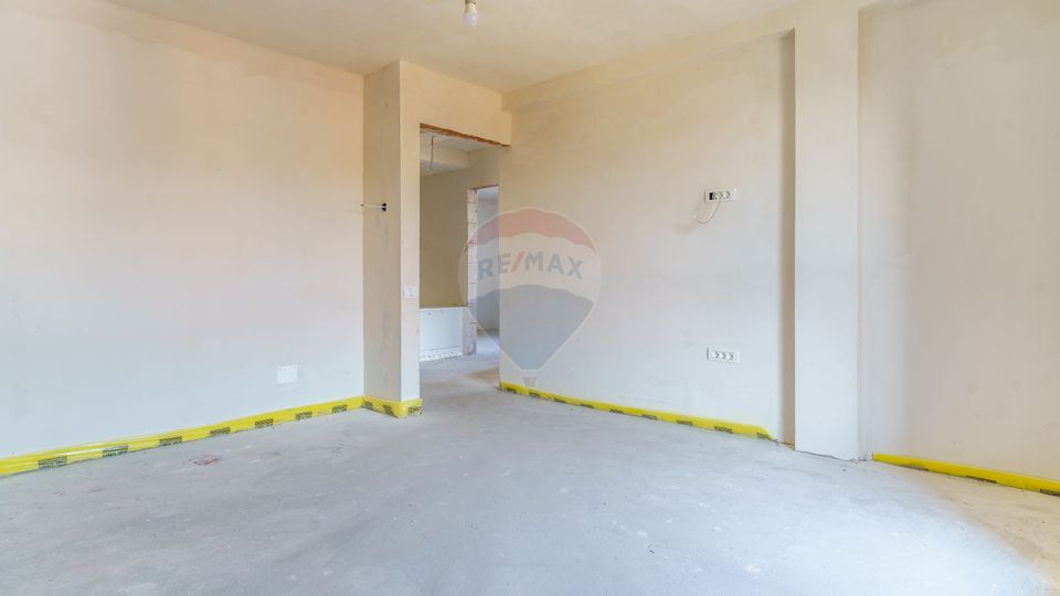 De vanzare duplex modern cu 4 camere, gradina si garaj, Baciu (Petrom)