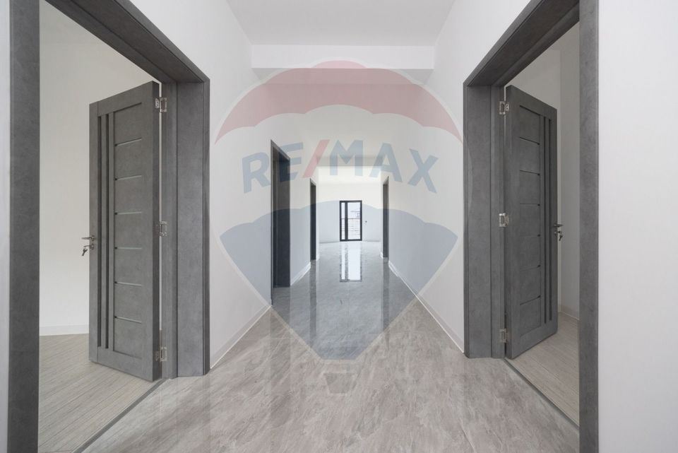 Casă spațioasă de vânzare | 4 camere | 120 mp util - 500 mp teren