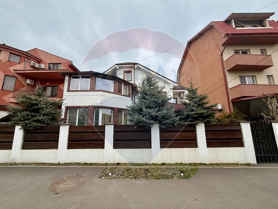 12 room House / Villa for sale