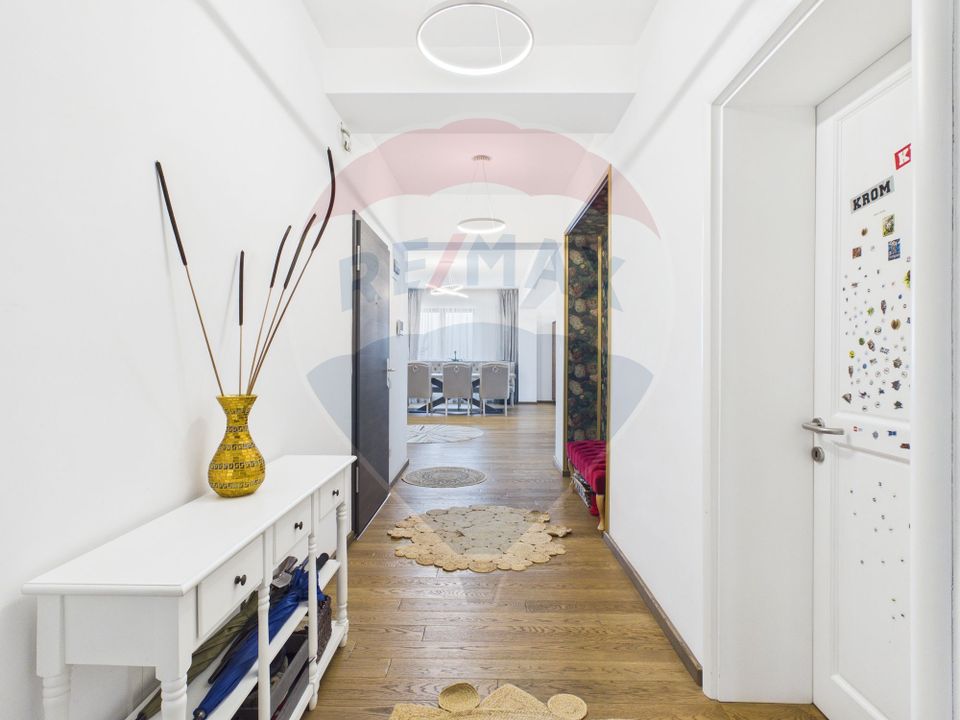 5 room Apartment for sale, Magheru area