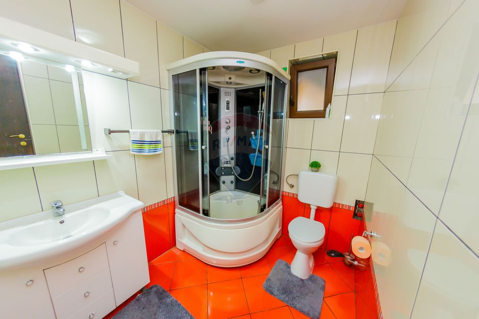 5 room House / Villa for sale, Vest area