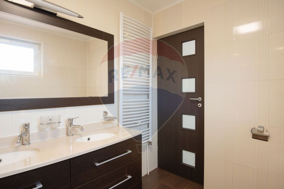 Casa de vanzare   |   4 camere   |  Domnesti