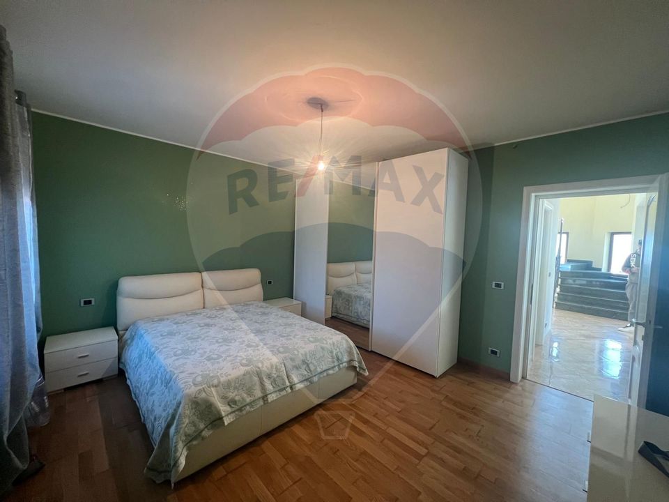 6 room House / Villa for sale