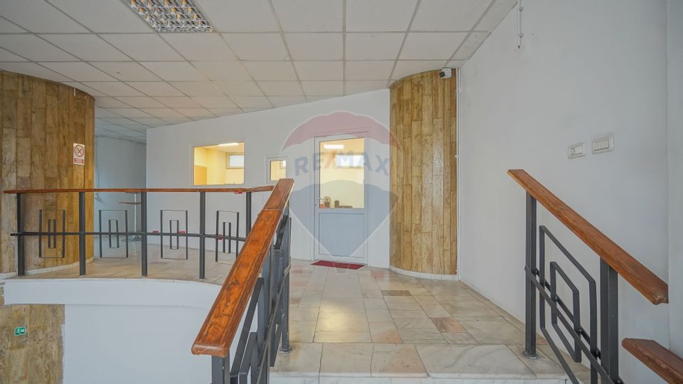 275sq.m Commercial Space for rent, 13 Decembrie area