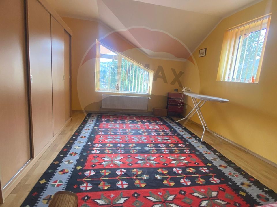 Casă / Vilă cu 6 camere de vânzare Podul Dambovitei/ Arges