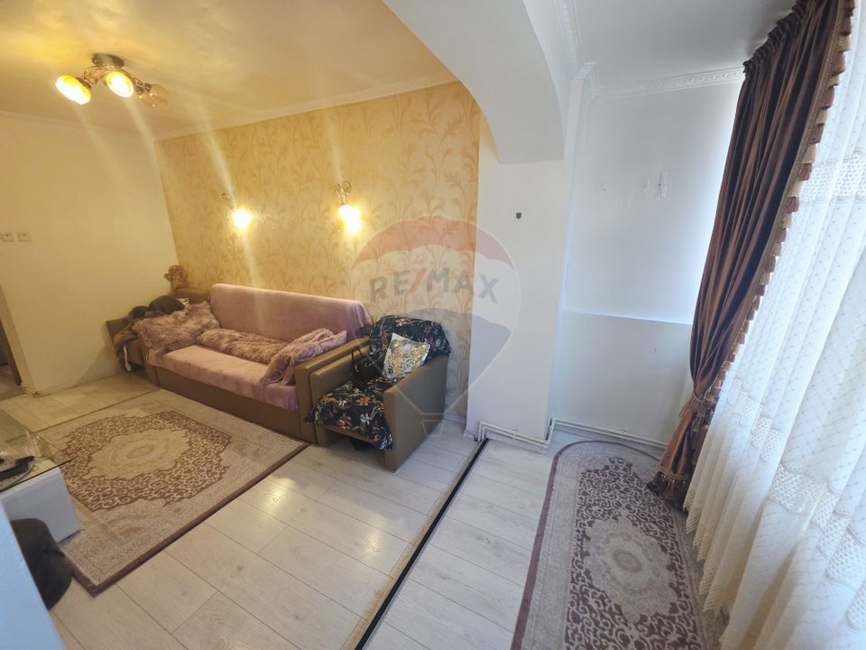 Apartament cu 2 camere de vânzare în zona Maratei