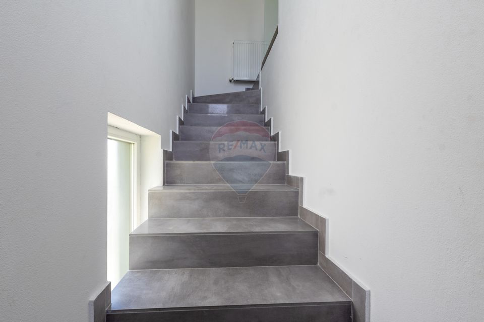 Vilă de lux cu piscina de închiriat