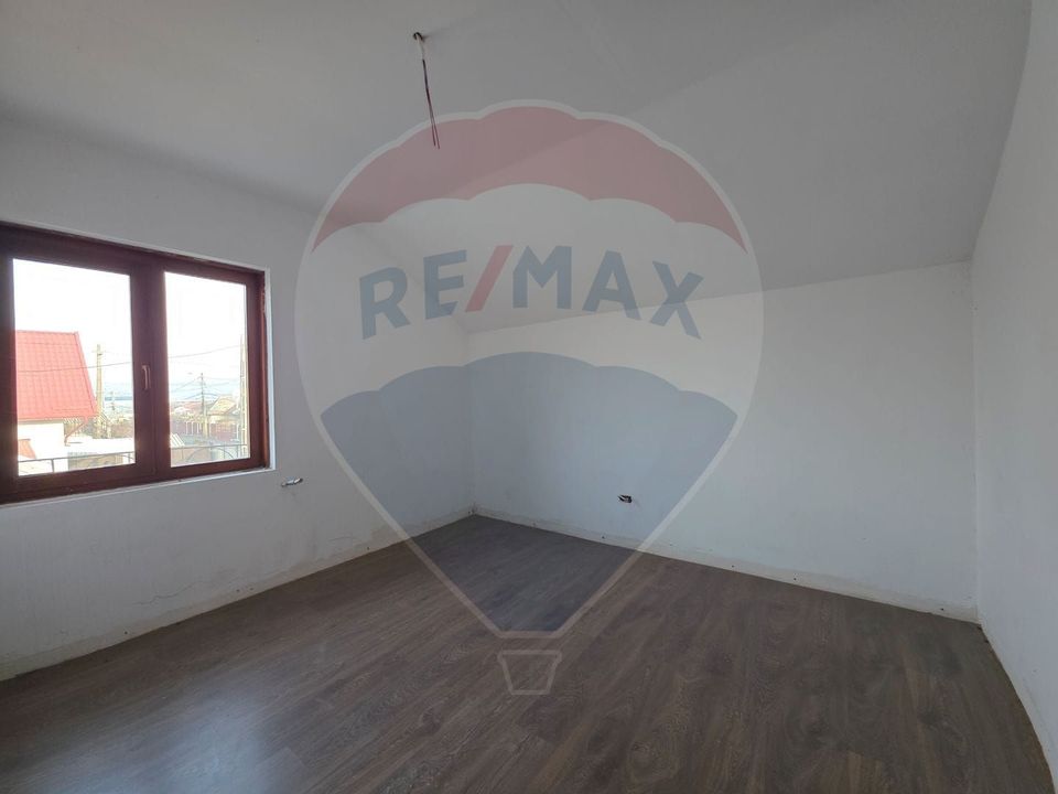 6 room House / Villa for sale, Izvoare area