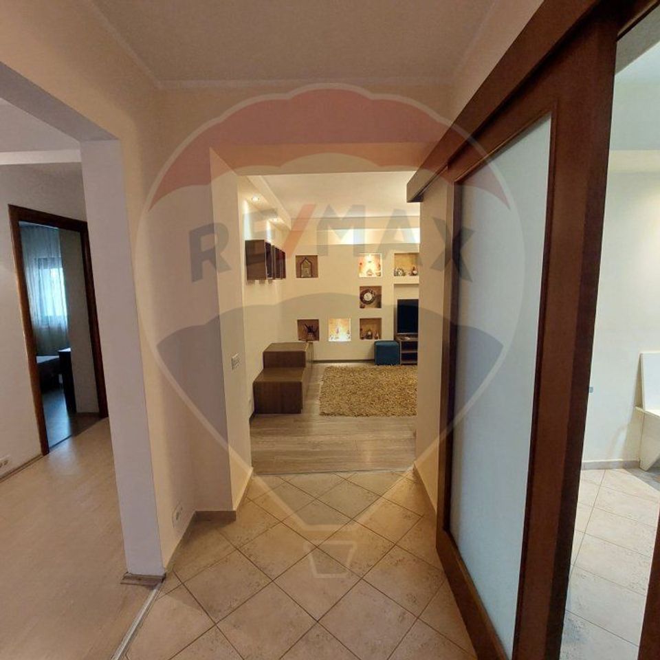 Apartament cu 4 camere de închiriat în zona Aviatiei