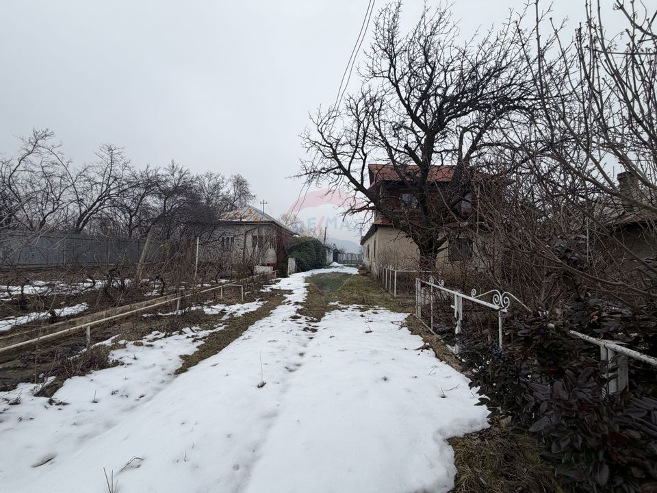 Casă cu teren Tifesti